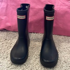 Black hunter rain boots